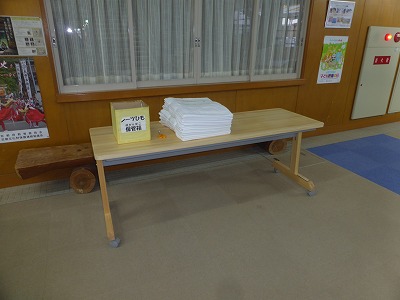会議用テーブル（奥行600ｍｍ）設置状況 ① シーツ室前１台 （1）